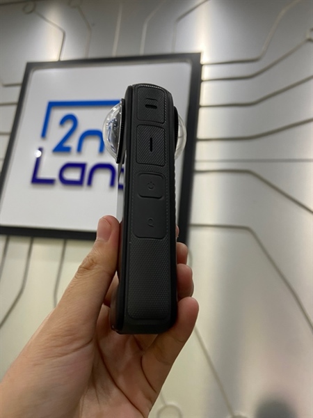 Camera Insta 360 X4 - Màu đen - Ngoại hình: 98% - Kèm sạc + ốp + 1 pin zin + 2 pin telesin + Box 2