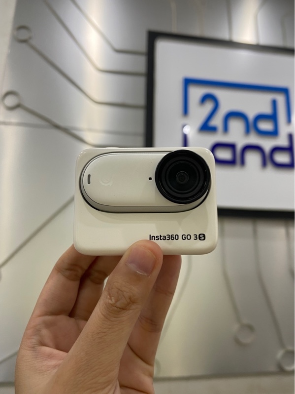 Camera Insta360 Go 3 - Bản 32GB ( Lưu ý ) - Màu trắng - Ngoại hình: 98% - Kèm túi + dây đeo