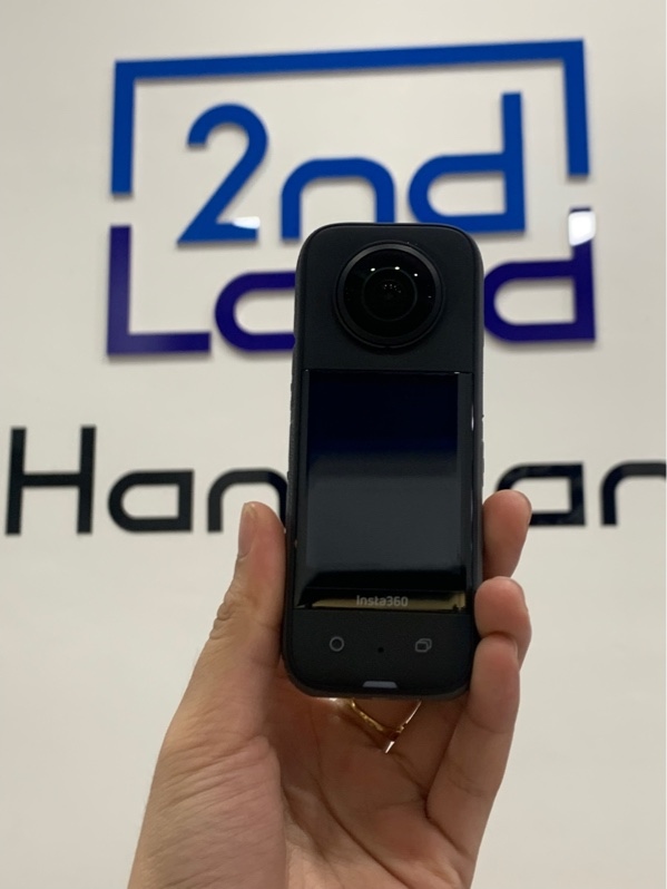 Camera Insta360 X3 - Màu đen - Ngoại hình: 98% - Body