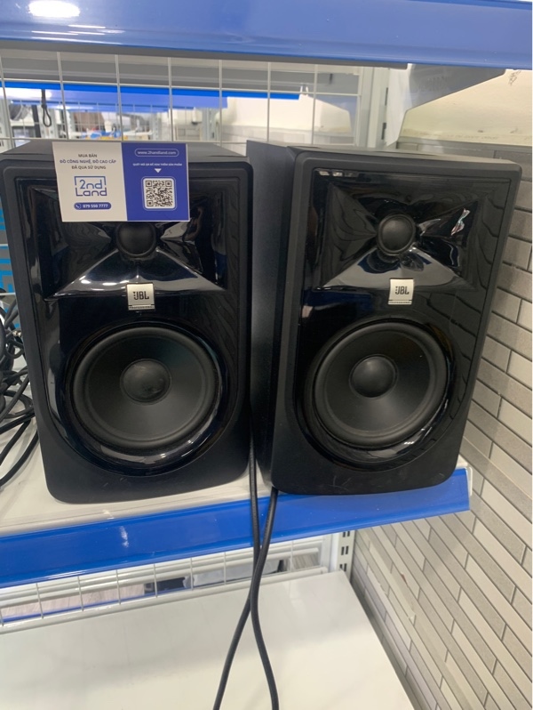 Cặp loa loa kiểm âm liền công suất JBL 305P MkII - Màu đen - Ngoại hình: 97% - Trầy xước - Kèm dây kết nối