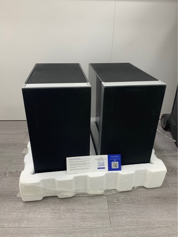 Cặp loa thùng Definitive Technology Demand D11 - Màu đen bạc - Ngoại hình: 98% - Body