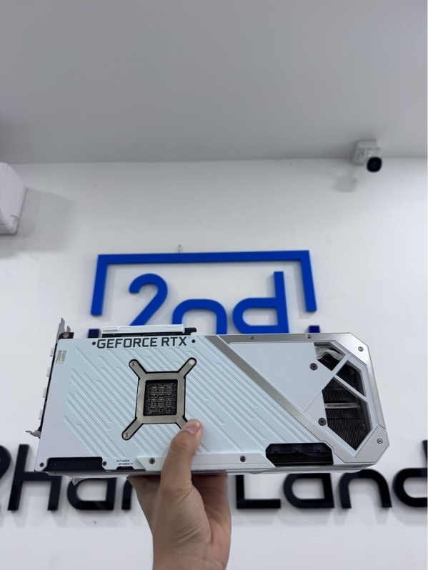 Card đồ hoạ Asus ROG Strix RTX 3080 010G white V2 - Màu trắng - Ngoại hình 98% - Kèm box, 10GB, GDDR6X