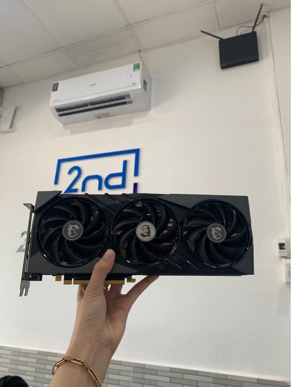 Card màn hình MSI GeForce - RTX 4070 SUPER 12G Gaming X Slim - Màu đen - Ngoại hình: 98% - Body