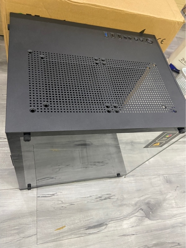 Case Pc eMaster - Màu đen - Ngoại hình: 98% - Box