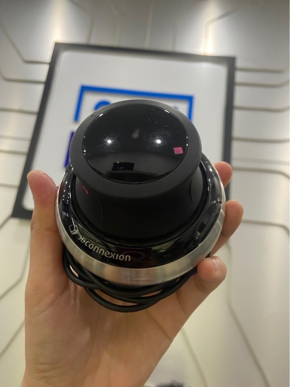 Chuột 3D 3Dconnexion Spacenavigator - Màu đen - Ngoại hình: 98% - Body