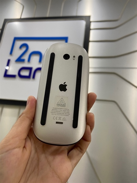 Chuột Apple Magic Mouse 2 - Màu đen - Ngoại hình: 98% - Trầy viền nhẹ - Body 3