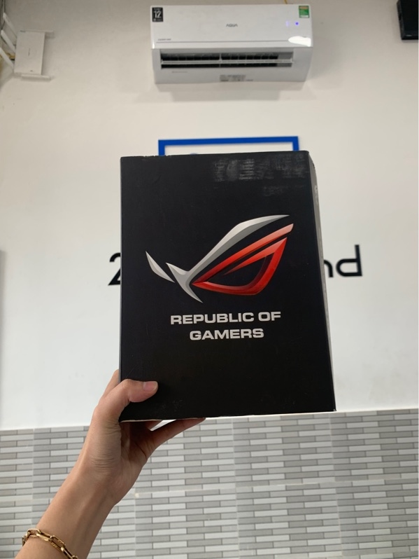 Chuột Asus GX100 Eagle eye - Màu bạc - Ngoại hình: 98% - Fullbox