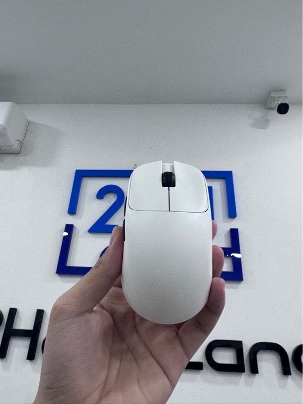 Chuột ATK VXE MAD R Major+ - Màu trắng - Ngoại hình 97% - Feet mòn trầy, thiếu dây USB-C - Kèm box, 1 Dongle
