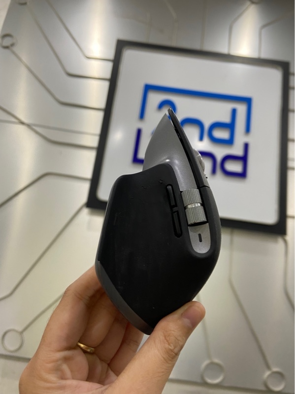 Chuột bluetooth Logitech MX Master 3S - 1 mode bluetooth - Màu đen - Ngoại hình: 97% - Lưng trầy, chảy nhựa - Body