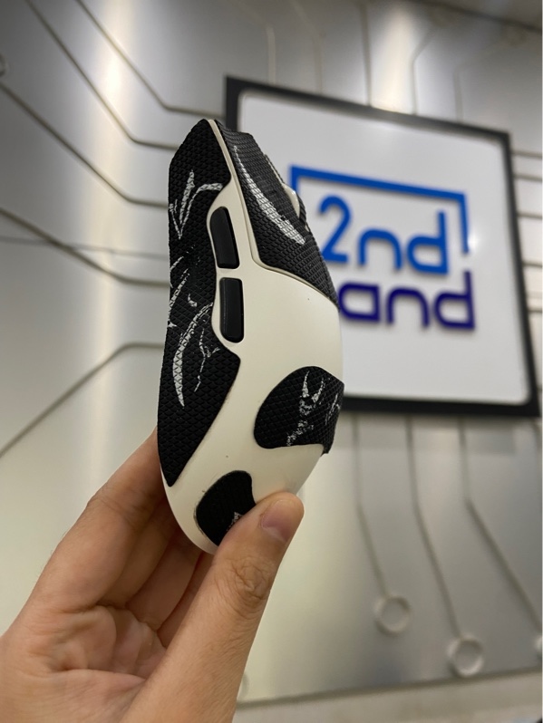 Chuột chơi game ATK X1 Ultimate - 2 mode kết nối (receiver, dây) - Màu trắng - Ngoại hình: 97% - Body