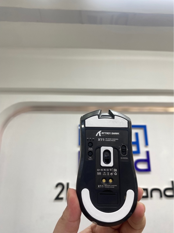 Chuột chơi game không dây Attack Shark X11 - 3 mode dây/bluetooth/2.4G - Màu đen - Ngoại hình 97% - Kèm dongle