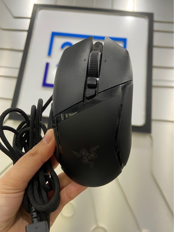Chuột có dây Razer Basilisk V3 - Màu đen - Ngoại hình: 98% - Body