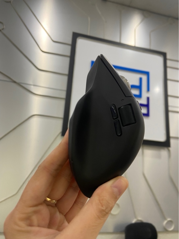 Chuột Công Thái Học Keychron M6 - 4 Mode ( Receiver Type C, Receiver Type-A, Bluetooth, Dây) - Màu đen - Ngoại hình: 97.5% - Đế xước - FullBox