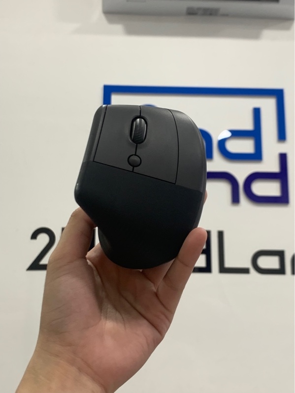 Chuột công thái học Logitech lift vertical - Màu xánh - Ngoại hình: 98% - Box