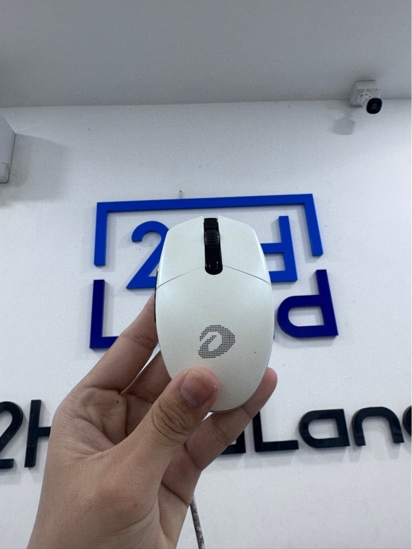Chuột Dareu EM911 - 1 mode dây - Màu trắng - Ngoại hình 96% - Body ố vàng nặng, trầy xước, mòn nhiều, feet mòn, dây ố - Body