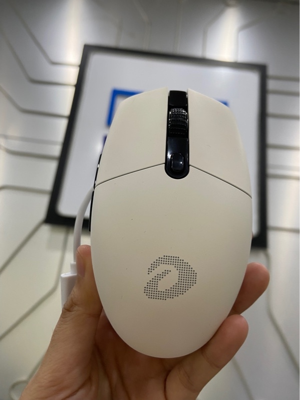 Chuột Dareu EM911 - Màu trắng - Ngoại hình: 97% - Body