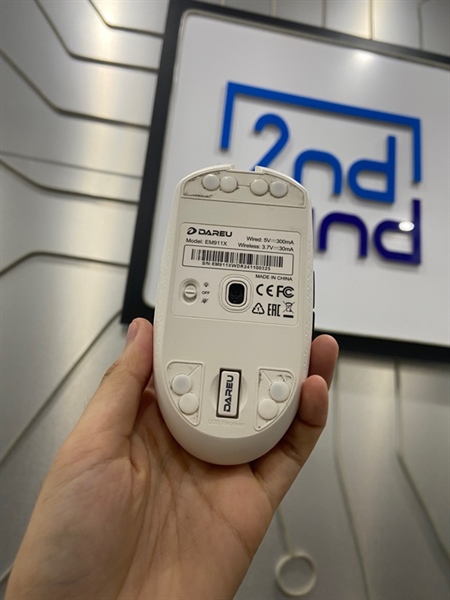 Chuột Dareu EM911X - 2 Mode : dây + Wireless - Màu trắng - Ngoại hình: 97% - Kèm Box 3