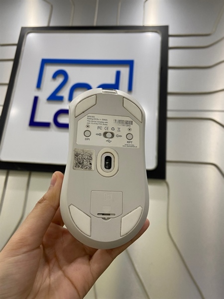 Chuột Darmoshark M3 - 3 Mode kết nối - Màu trắng - Ngoại hình: 97% - FullBox 3