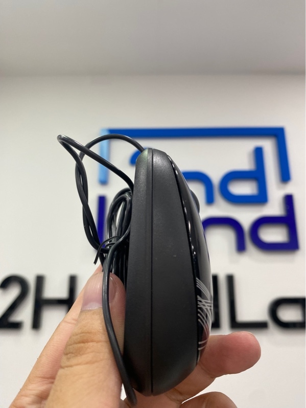 Chuột dây Logitech M105 - Màu đen - Ngoại hình: 97% - Cấn, ố - Kèm Box
