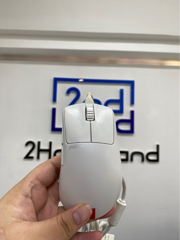 Chuột Fulsar Xlite V3 eS size 2 - Màu trắng - Ngoại hình 97% - Kèm dây, receiver - người thu vệ sinh lại