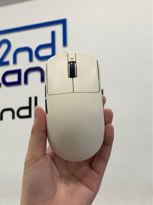 Chuột gaming không dây VXE r1 se - Màu trắng - Ngoại hình: 97% - Body