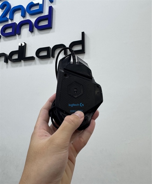 Chuột Gaming Logitech G502 Hero - 1 mode : dây - Màu đen - Ngoại hình 95% - Mất 3 đệm cao su đáy - Body 2