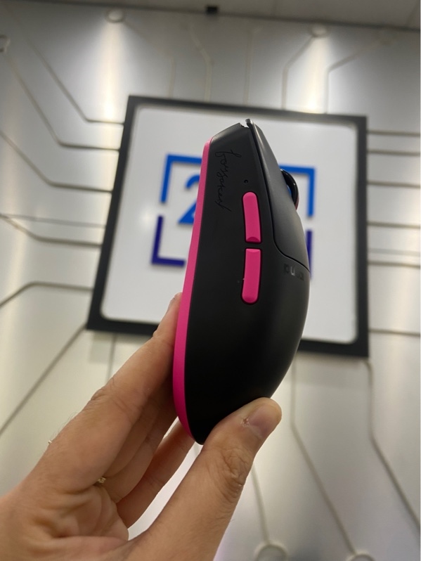 Chuột Gaming Pulsar Pro Series Susanto-X ( Phiên Bản Hợp Tác Với Tuyển Thủ f0sakeN và Xccurate) - 2 Mode( Dây, 2.4 Dongle) - Màu đen - Ngoại hình: 98% - FullBox
