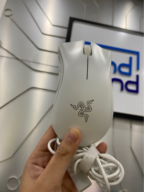 Chuột gaming Razer DeadAdder Essential - 1 mode kết nối dây - Màu trắng - Ngoại hình: 97% - Xước đế - Kèm Box