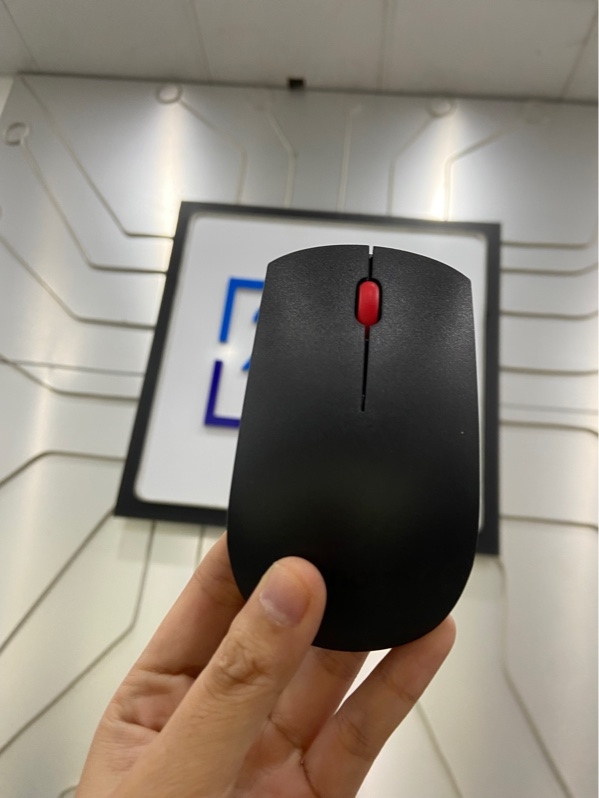 Chuột không dây Lenovo Essential Wireless - 1 mode kết nối receiver - Màu đen - Ngoại hình: 98% - Kèm receiver
