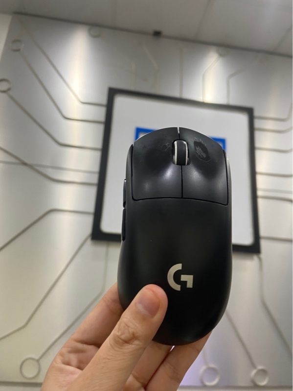 Chuột Không Dây Logitech G Pro X Superlight 2 - 2 Mode ( Dây, 2.4Hz) - Màu đen - Ngoại hình: 97% - Thân xước, tróc sơn chi tiết, thiếu dongle 8K - Kèm Box