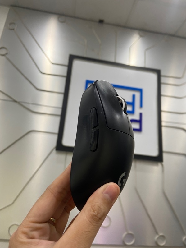 Chuột Không Dây Logitech G Pro X Superlight 2 - 2 Mode ( Dây, 2.4Hz) - Màu đen - Ngoại hình: 97% - Thân xước, tróc sơn chi tiết, thiếu dongle 8K - Kèm Box
