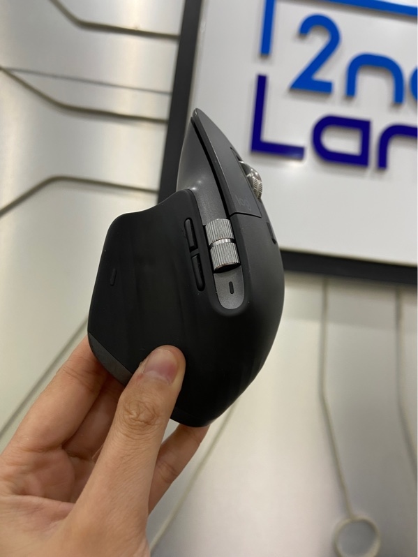 Chuột Không Dây Logitech MX Master 3 - 2 mode (Buletooth, Receiver) - Màu đen - Ngoại hình: 97% - Body