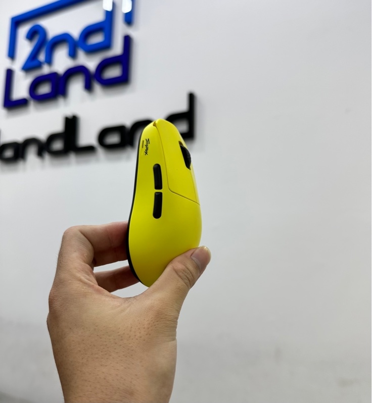 Chuột không dây siêu nhẹ Scyrox V8 - 2 mode: dongle 8k + Dây - Màu vàng - Ngoại hình 98% - Fullbox