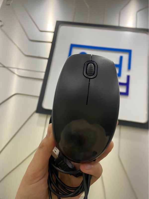 Chuột Logitech B100 - 1 mode dây kết nối - Màu đen - Ngoại hình: 97% - Tróc sơn nặng - Kèm Box