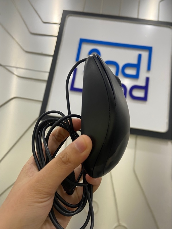 Chuột Logitech B100 - 1 mode dây kết nối - Màu đen - Ngoại hình: 97% - Tróc sơn nặng - Kèm Box