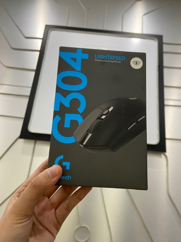 Chuột Logitech G304 - 1 mode receiver - Màu đen - Ngoại hình: 97% - Kèm Box + receiver