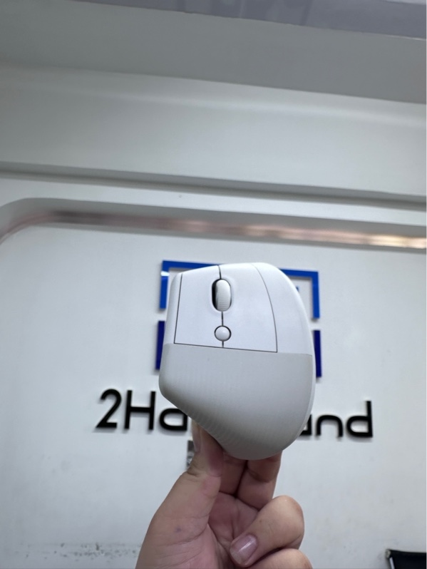 Chuột Logitech Lift Vertical Ergonomic Mouse - Màu trắng - Ngoại hình 97% - Body