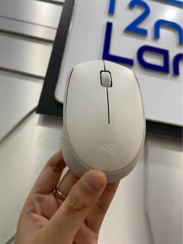 Chuột Logitech M171 - 1 mode : 2.4 - Màu trắng - Ngoại hình: 98% - Body