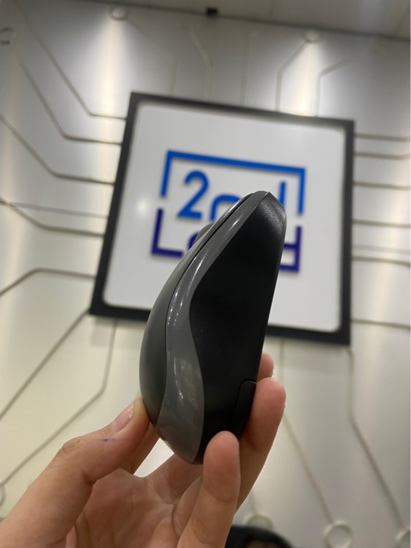 Chuột Logitech M185 - 1 mode : 2.4 - Màu xám - Ngoại hình: 97% - Body