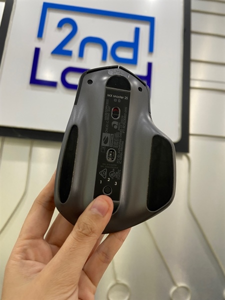 Chuột Logitech MS Master 2S - Màu đen - Ngoại hình: 97% - Bánh lăng đổi màu - Body 2