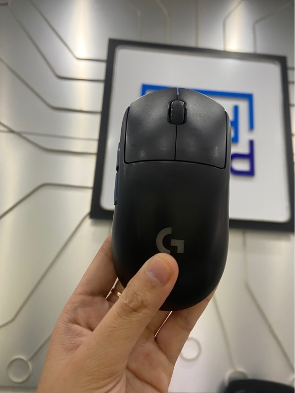 Chuột Logitech Pro Wireless - 1 mode : 2.4 - Màu đen - Ngoại hình: 97% - Loạn lăn nhẹ, thiếu dongle - Kèm Box