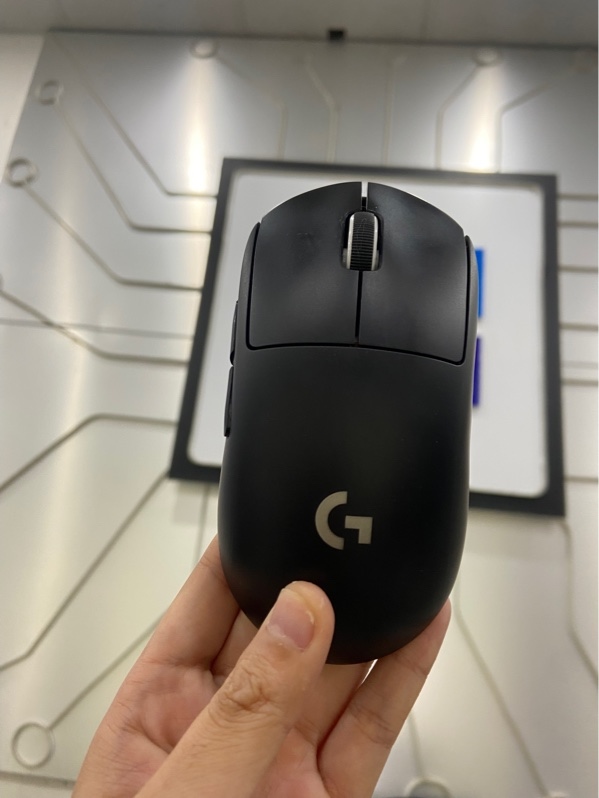 Chuột Logitech Pro X Superlight - 2 mode kết nối (dây, receiver) không có dongle - Màu đen - Ngoại hình: 97% - Kèm receiver