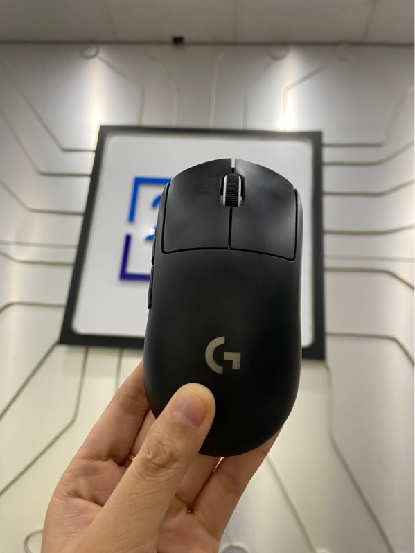 Chuột Logitech Pro X Superlight - 2 mode kết nối (dây, receiver) - Màu đen - Ngoại hình: 97% - Không có dongle - Kèm receiver