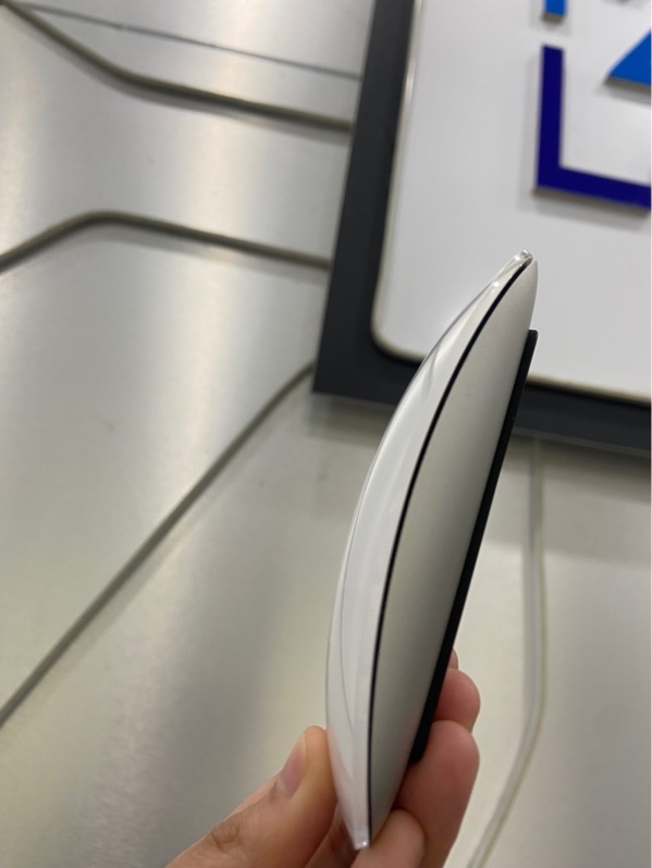 Chuột Magic Mouse 1 - Màu trắng - Ngoại hình: 97% - Kèm Box