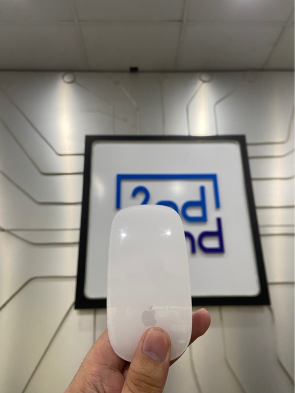 Chuột Magic Mouse 2 - Màu trắng - Ngoại hình: 97.5% - Kèm Box