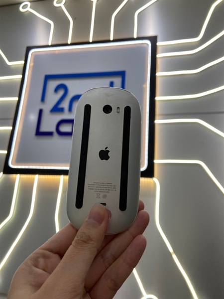 Chuột Magic Mouse 2 - Màu trắng - Ngoại hình: 97% - Kèm Box 3