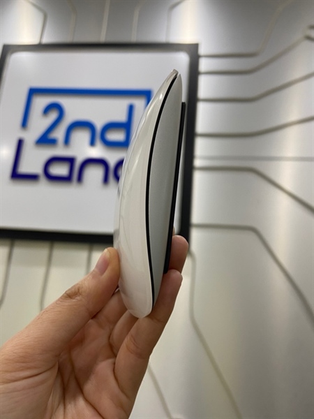 Chuột Magic Mouse 2 - Màu trắng - Ngoại hình: 97% - Trầy cấn - Body 1