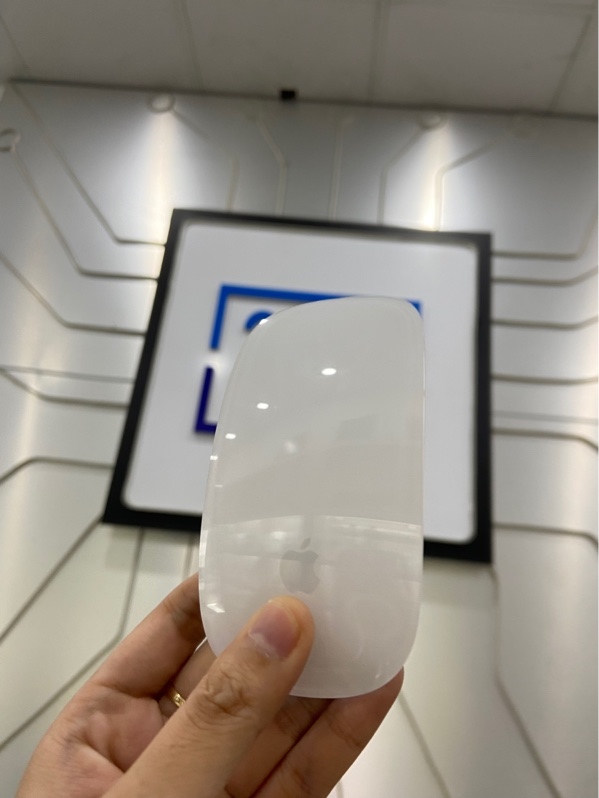 Chuột Magic Mouse 3 - Màu trắng - Ngoại hình: 97.5% - Kèm Box