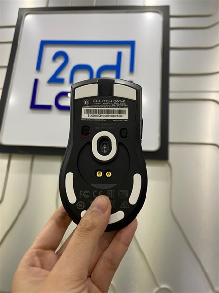 Chuột MSI Clutch GM41 Lightweight Wireless - 2 Mode : dây + 2.4G - Màu đen - Ngoại hình: 99% - Kèm receiver + dongle - Còn bảo hành CellphoneS đến 29/10/2026 2