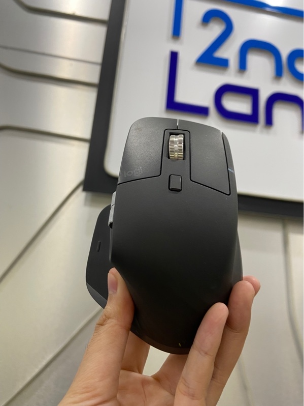Chuột MX Master 3s - 3 mode kết nối (bluetooth,2.4,dây) - Màu đen - Ngoại hình: 97% - Dính vài vệt sơn - FullBox
